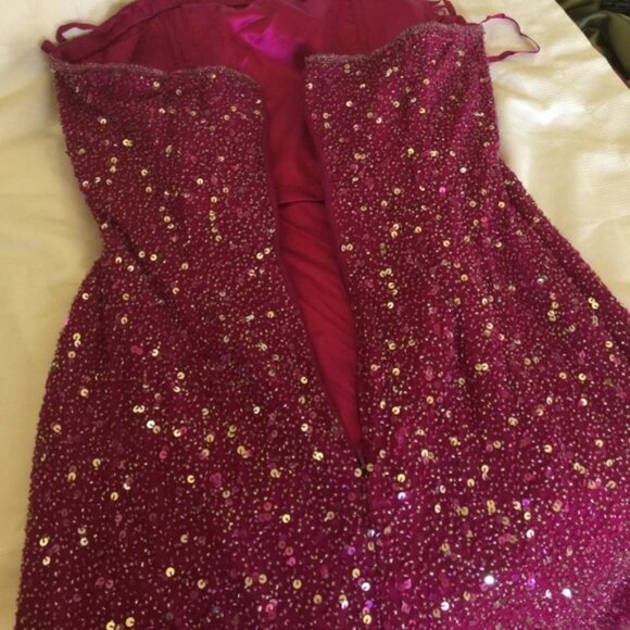 Beautiful sequin gown by Scala - Picture 3 of 6